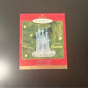 Hallmark Ornament: 2001 Disney Cinderella's Castle | QXD4172